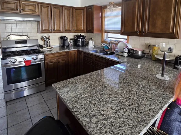 8652 W Catherine Ave APT 2, Chicago, IL 60656