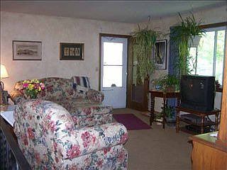 3rd image of 4246 N Saint James Pl
