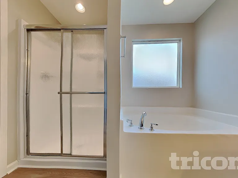 1107 Selous Dr — Photo 10