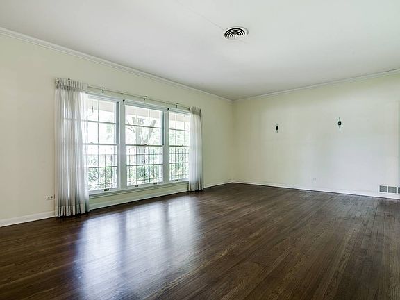 5th image of 102 Camellia Way
