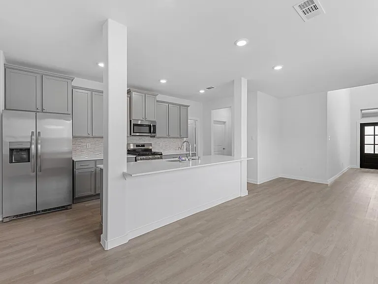 21611 Alberta Forest Cir — Photo 3