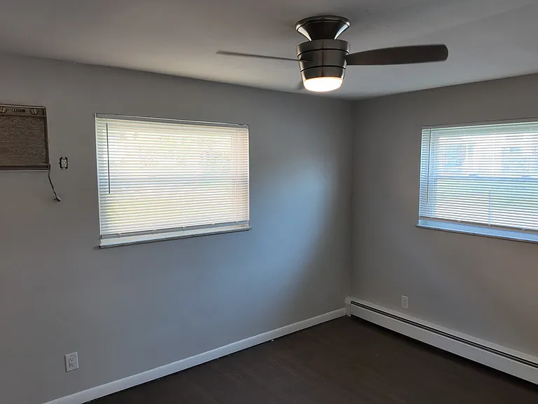 3160 Schubert Ave #1 — Photo 5