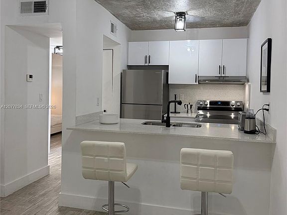 2nd image of 190 NW 69th St APT 3