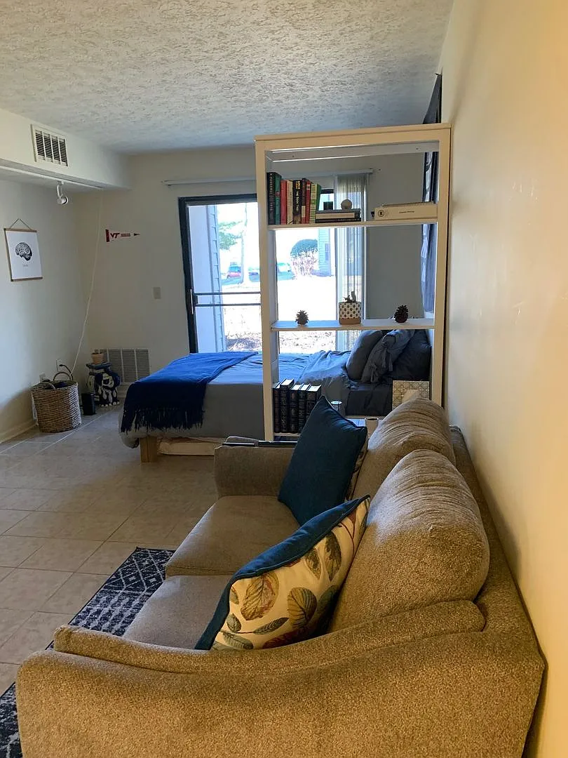 Studio/Efficiency Condo — Photo 2