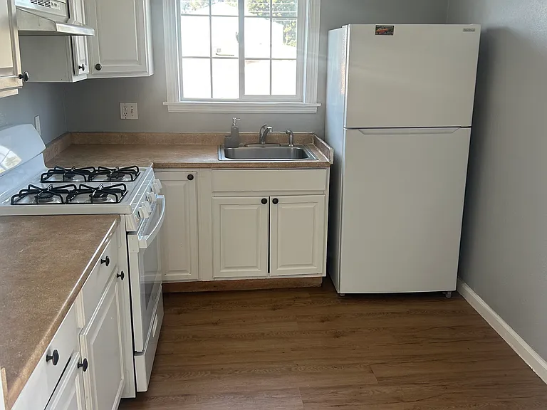 1300 Dunn Ave #A — Photo 2