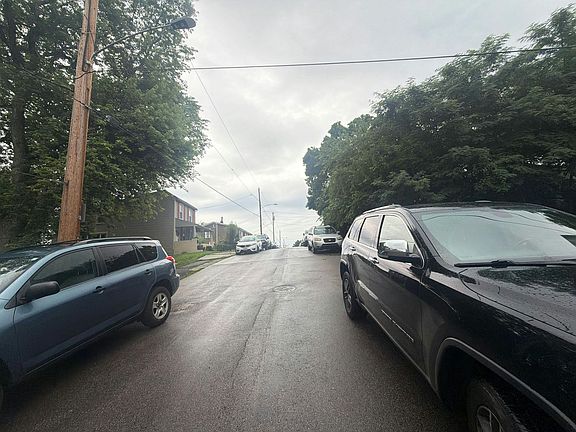5th image of 346 Ripka St