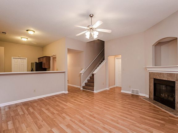 4th image of 1513 Pemberton Ln