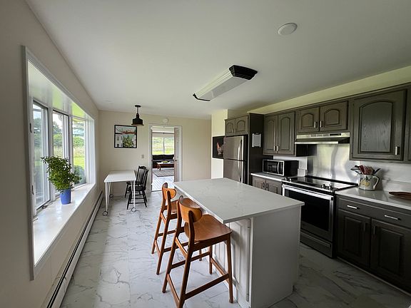 5th image of 121 Lime Rock Rd