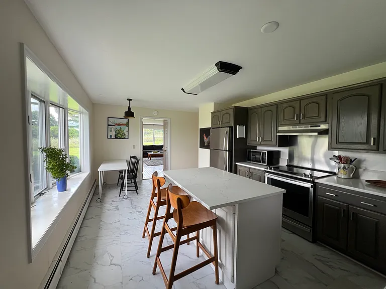 121 Lime Rock Rd — Photo 5