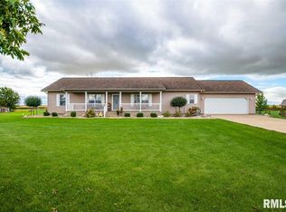 1789 County Road 1300 Rd N, Roanoke, IL