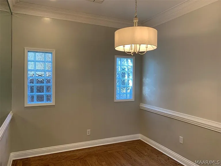1425 Blairwood — Photo 11
