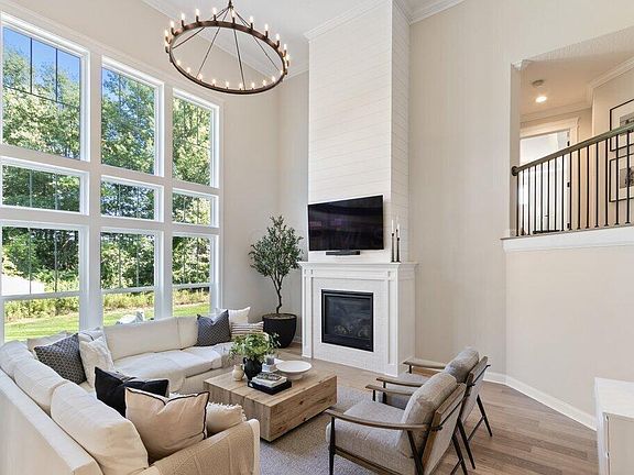 4th image of 10607 Ash Grove Ct
