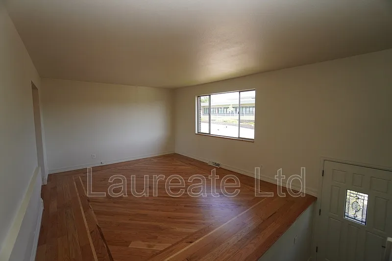 4 bed, 2.0 bath, 1800 sqft, $2,795 — Photo 2