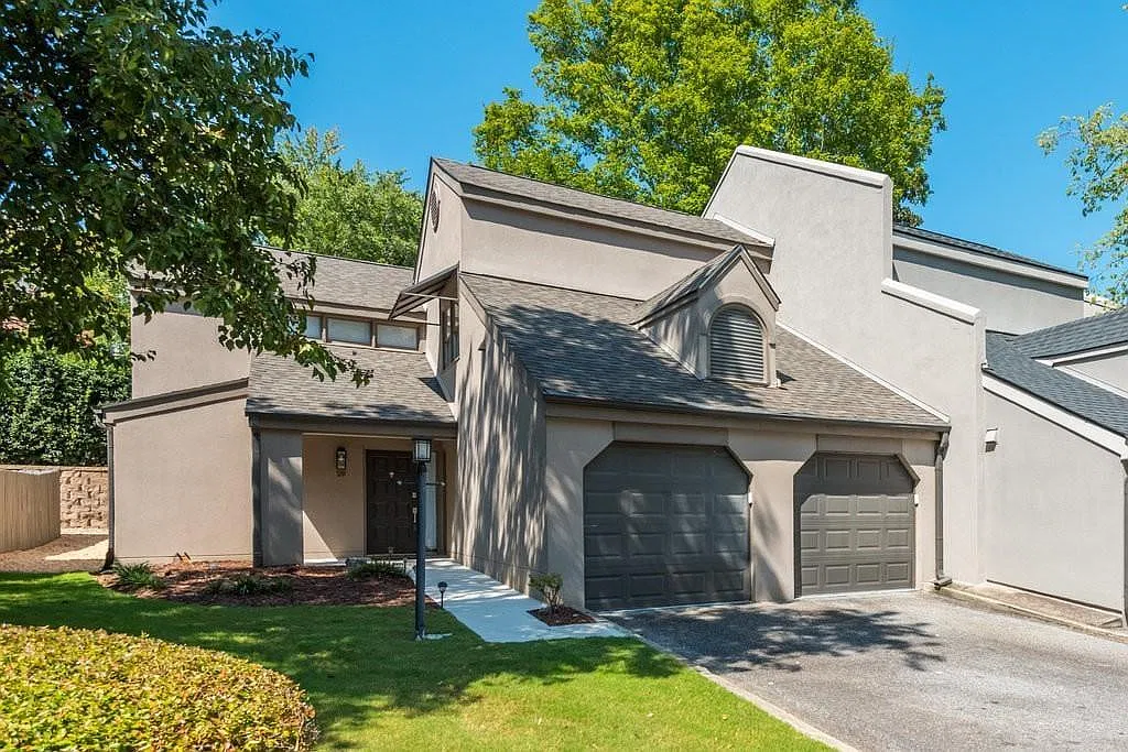 3 bed, 2.5 bath, 1782 sqft, $3,950 — Photo 1