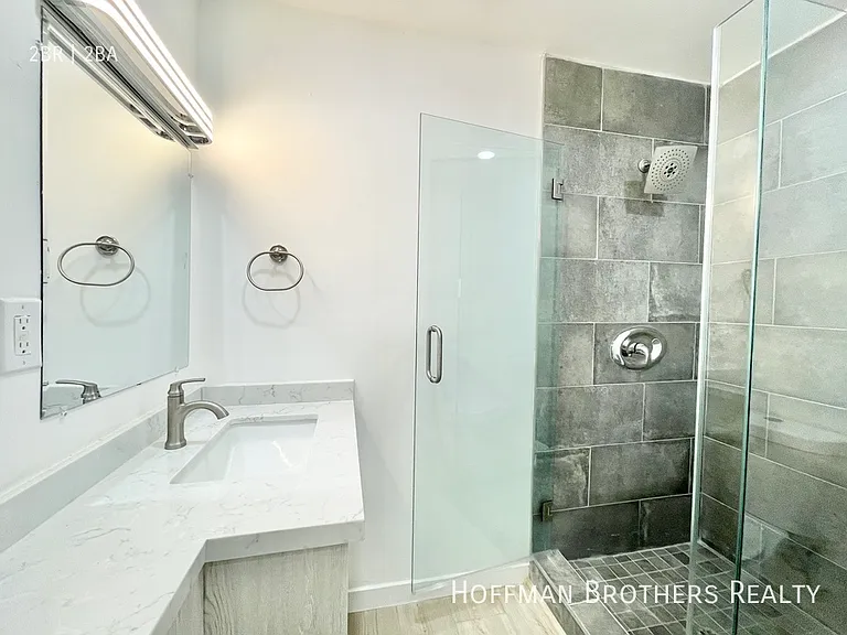 1017 Ocean Park Blvd #5 — Photo 12