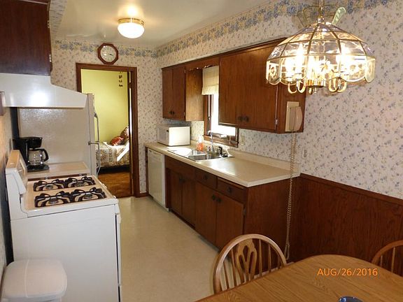 3rd image of 2170 Mesabi Ave