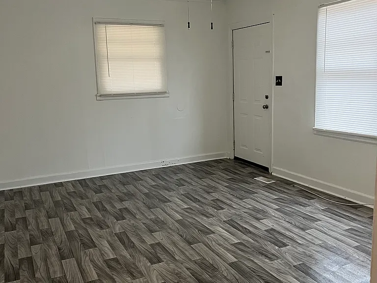1460 Westside Dr — Photo 10