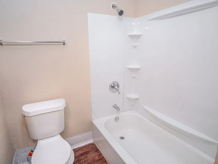 639 Canton — Photo 19