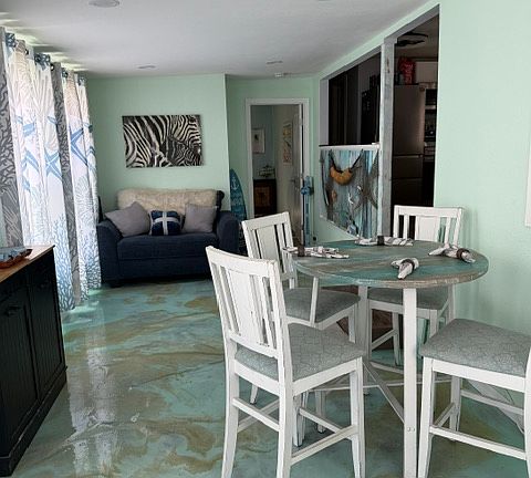 5th image of 249 Jasper St #18