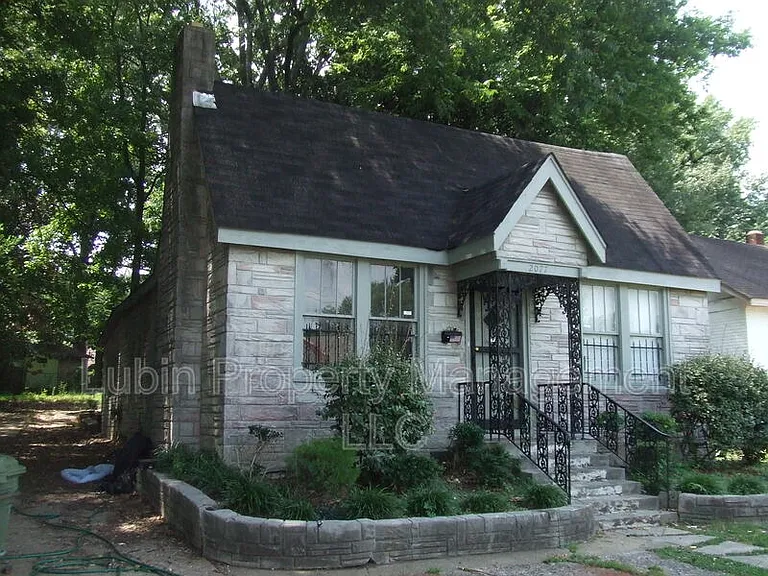2077 Vollintine Ave — Photo 1