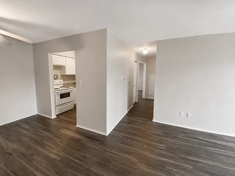 1880 Axtell Rd #2 — Photo 7