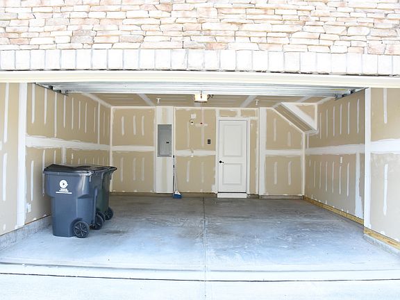 2nd image of 2049 Ackerman Hill Dr