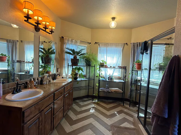 296 Sloan Dr — Photo 20