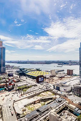 Rented by Douglas Elliman | media 14