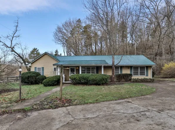 2444 Corwin Rd, Oregonia, OH 45054