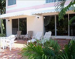 4th image of 806 Andrews Ave