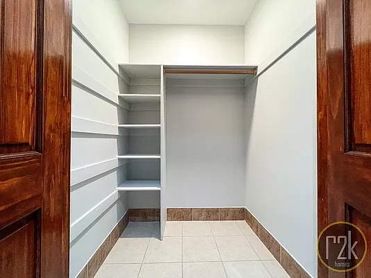 Rented by Realty 2000 Corp | media 68