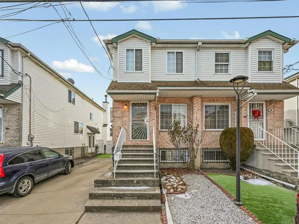 48 Bergen Beach Place image 1 of 12