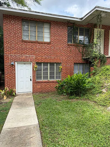 318 E Pershing St Photo 1