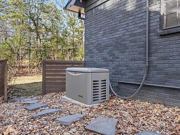 5th image of 8317 Alvin Ln