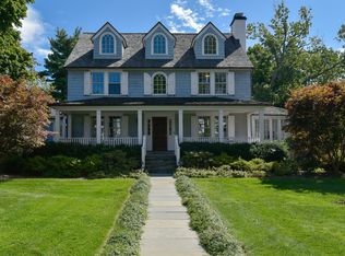 10 Sussex Ave, Bronxville, NY 10708