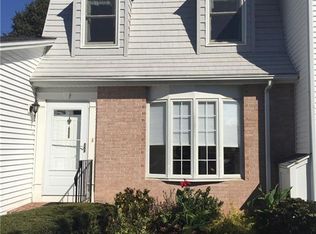 606 Jamestown Rd, Stratford, CT 06614