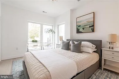 1415 Oak St NW #202 — Photo 9