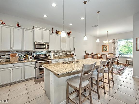 4th image of 24064 Riverfront Dr