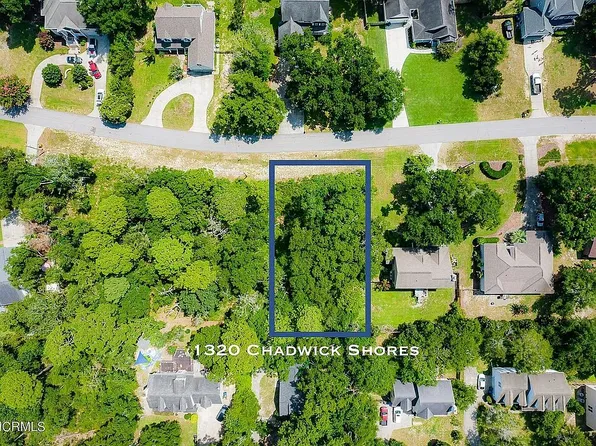1320 Chadwick Shores Dr, Sneads Ferry, NC 28460