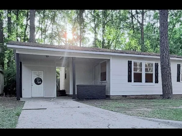 1203 Pine Ct, Columbia, MS 39429