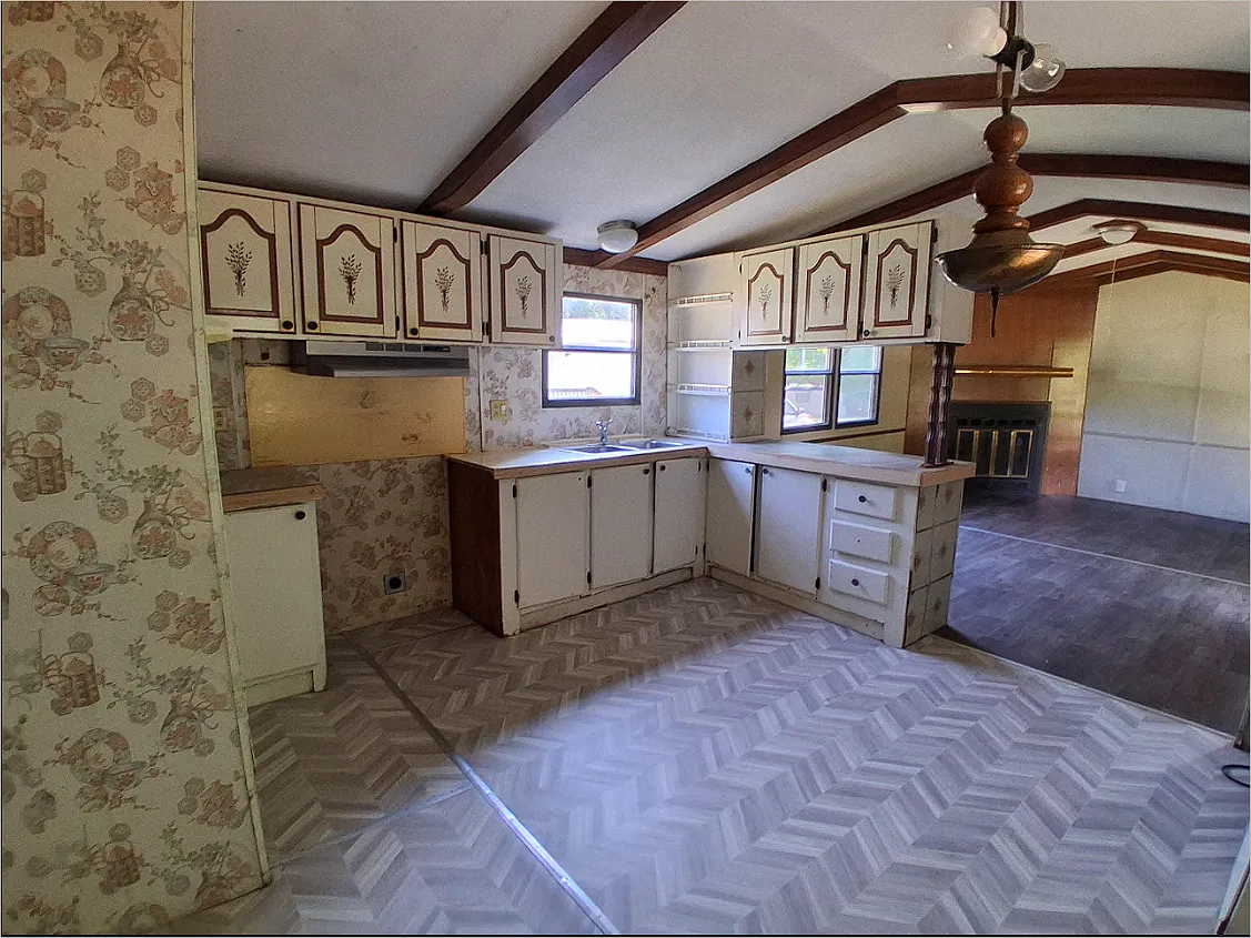 3 bed, $950 — Photo 4