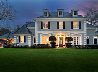 2 Graceful Elm Ct, Spring, TX 77381