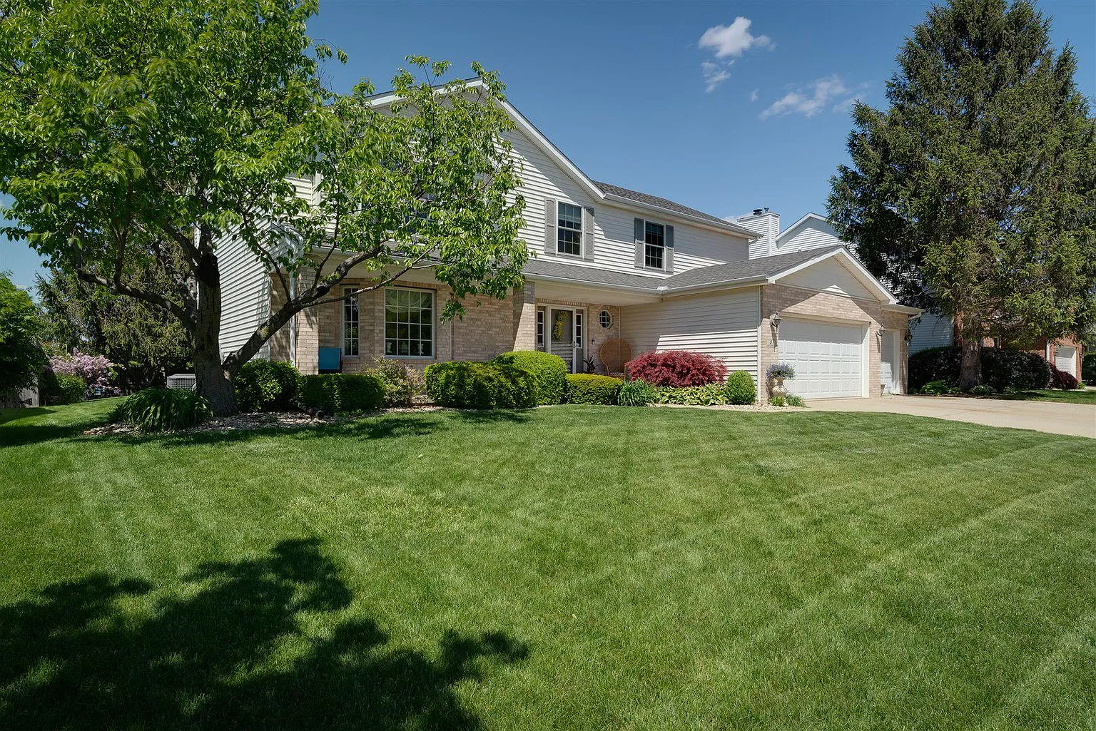 8 Brittany Ct photo 1