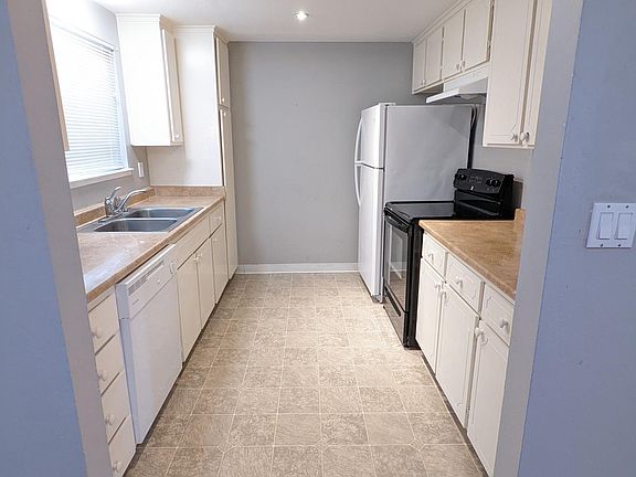 5th image of 1327 Saratoga Ave #1