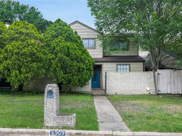 909 Westview St, Bryan, TX 77802