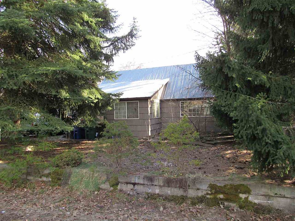 1st image of 420 E 1st Ave