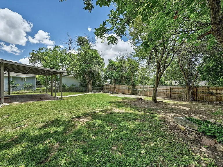 8527 Maine Dr — Photo 22