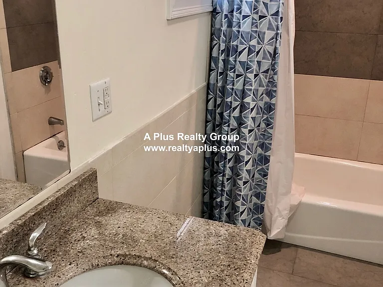 14 Schiller St #1A — Photo 2