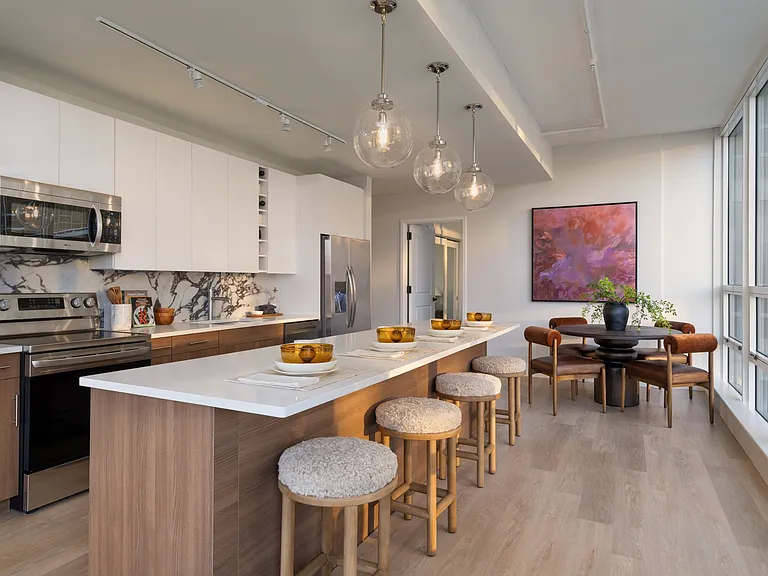 Hudson House West — Photo 19