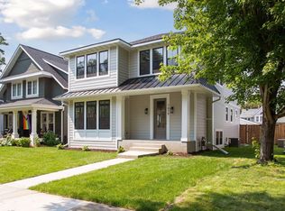 8 Dorset Rd, Mendota Heights, MN 55118